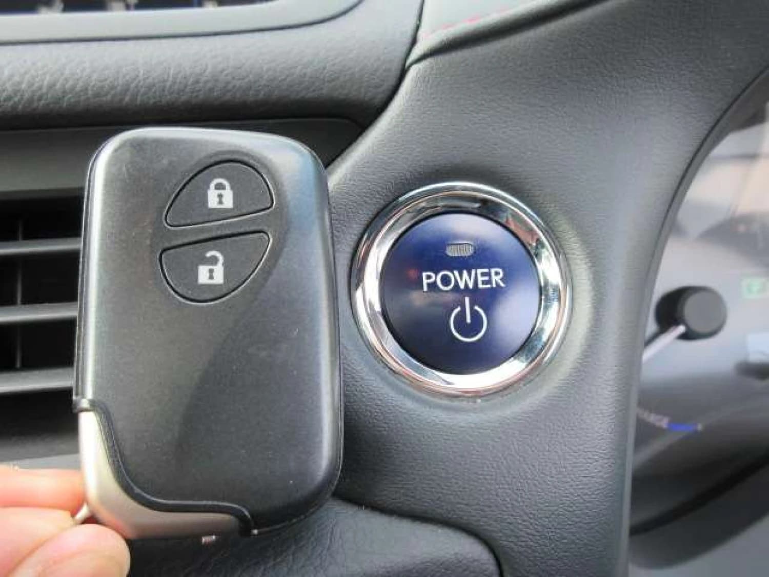 Lexus CT 200h - фото 16