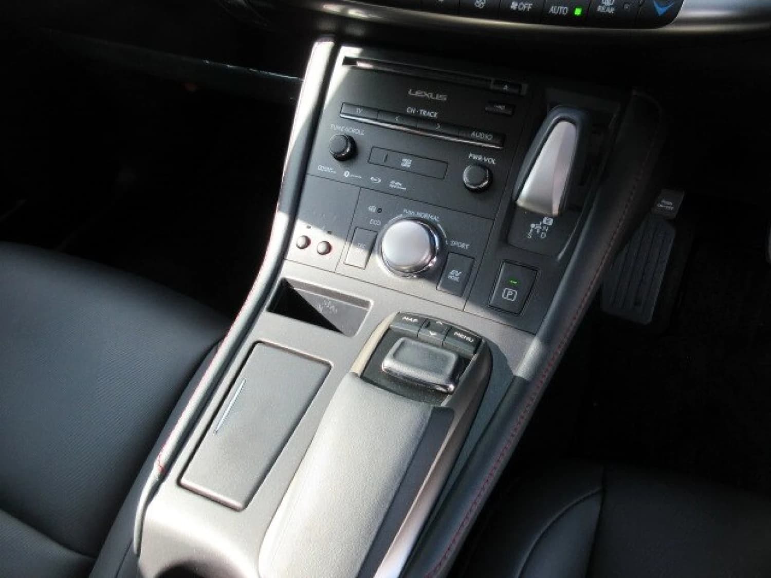 Lexus CT 200h - фото 20