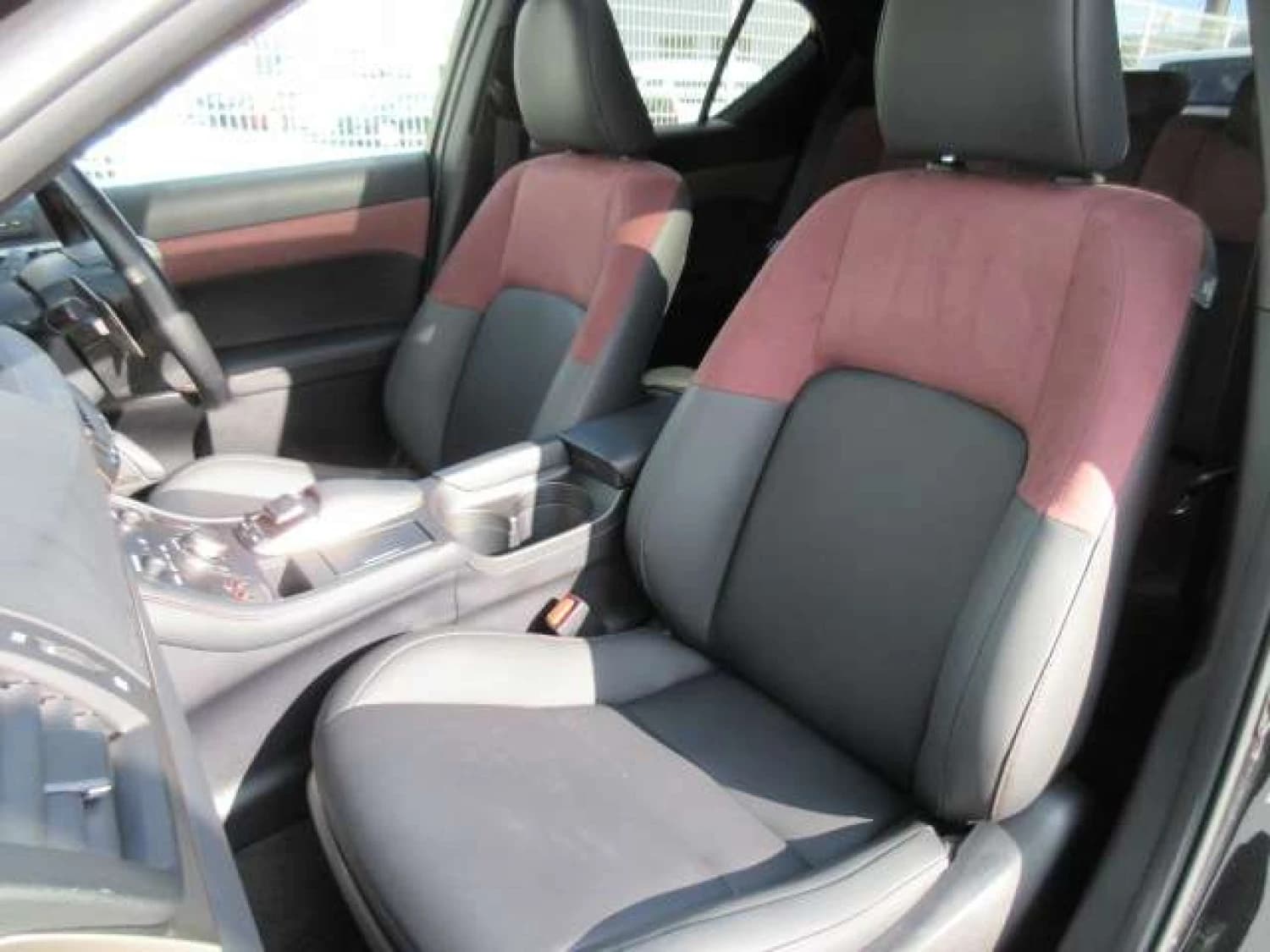 Lexus CT 200h - фото 23