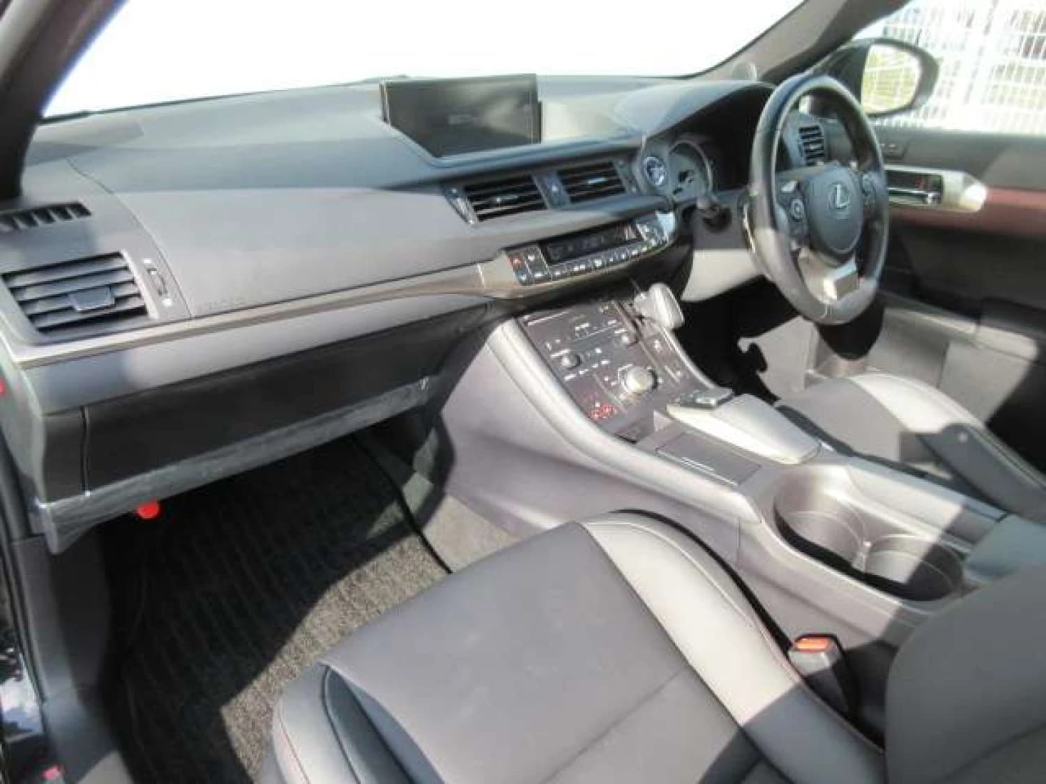 Lexus CT 200h - фото 24