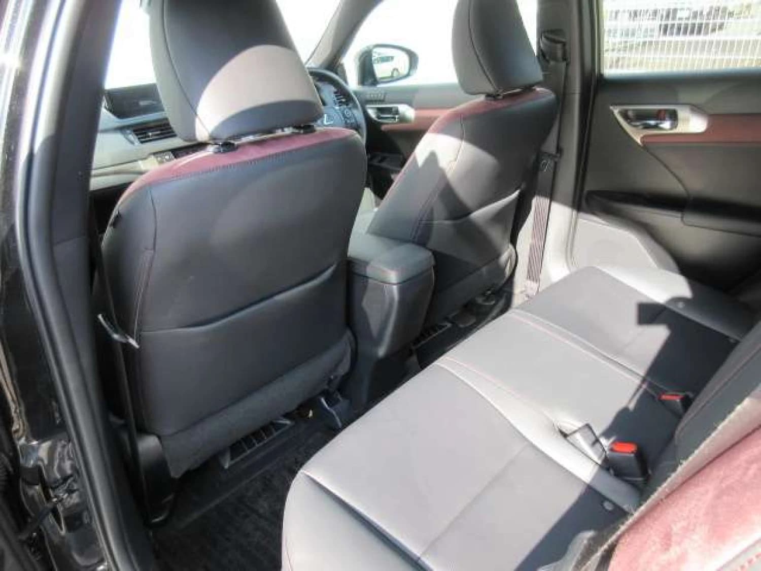 Lexus CT 200h - фото 26