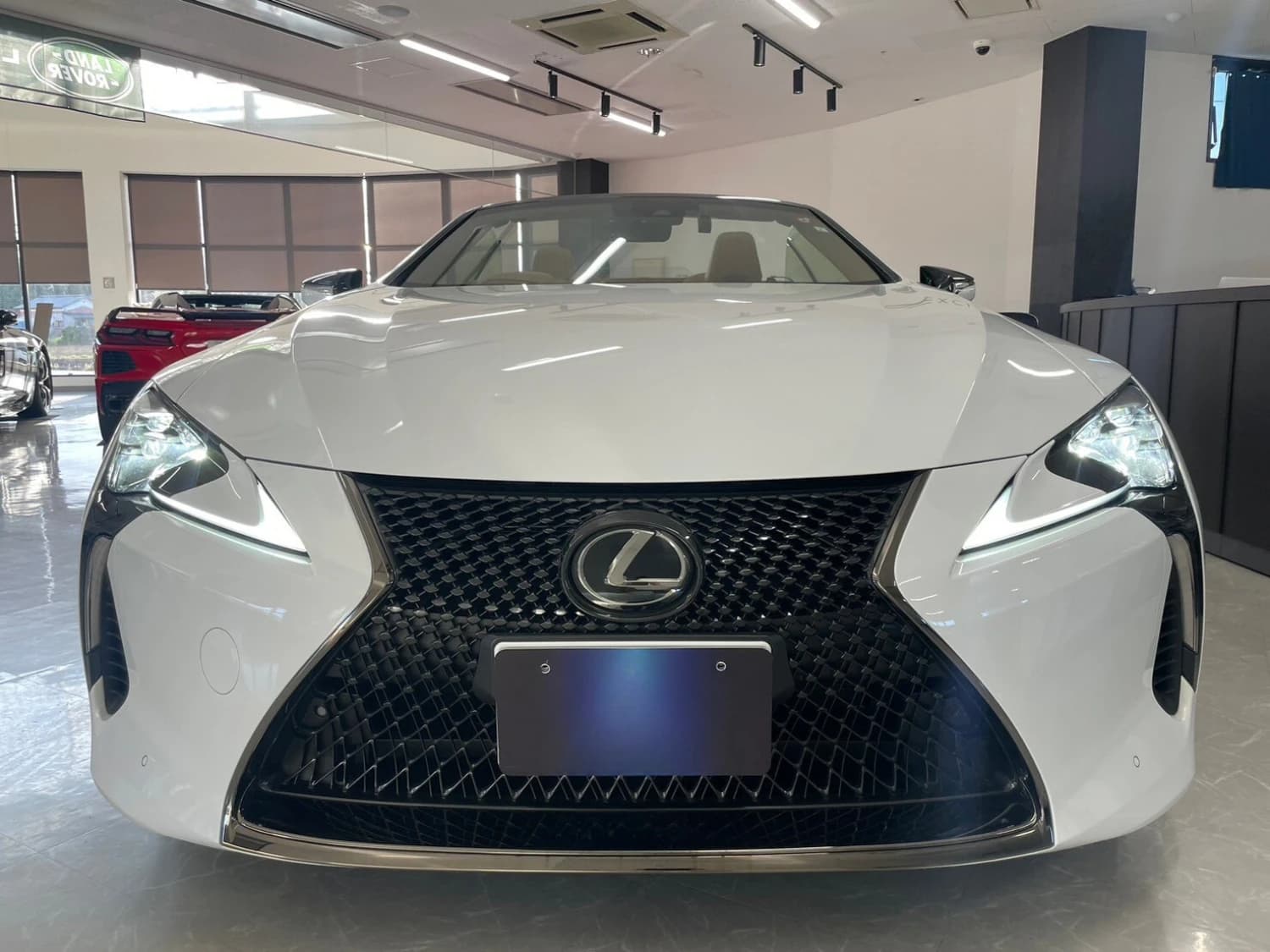 Lexus LC 500 Convertible - фото 4