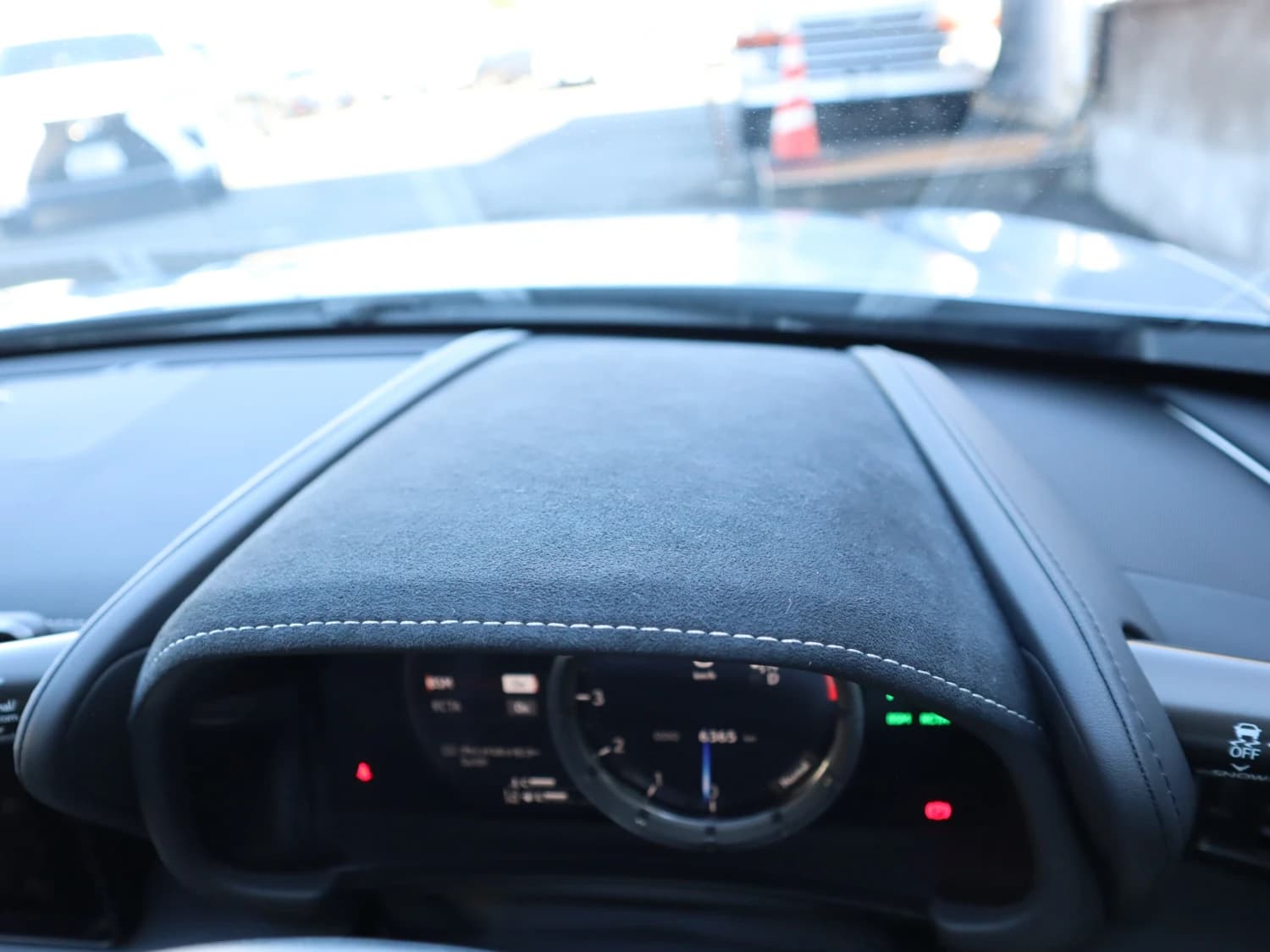 Lexus LC 500 - фото 9