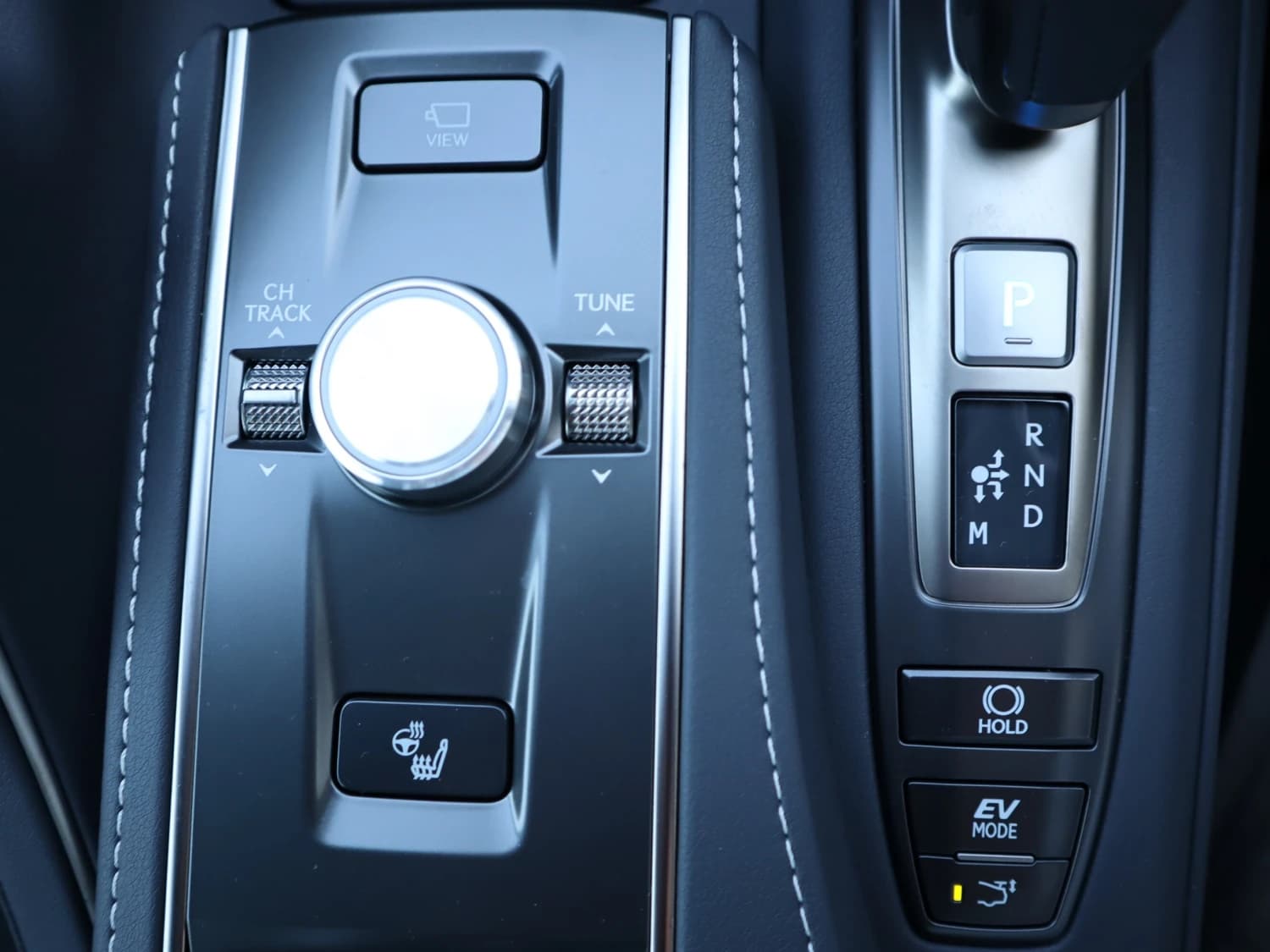 Lexus LC 500 - фото 17