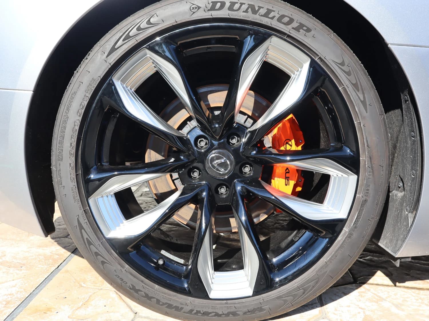 Lexus LC 500 - фото 31