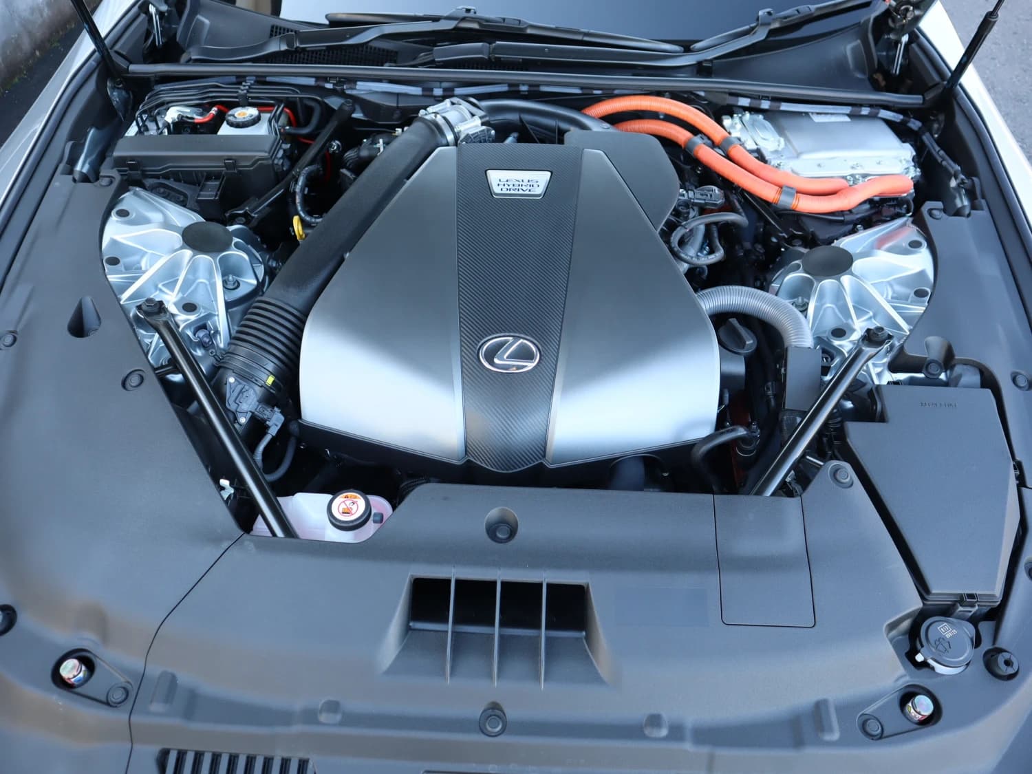 Lexus LC 500 - фото 37