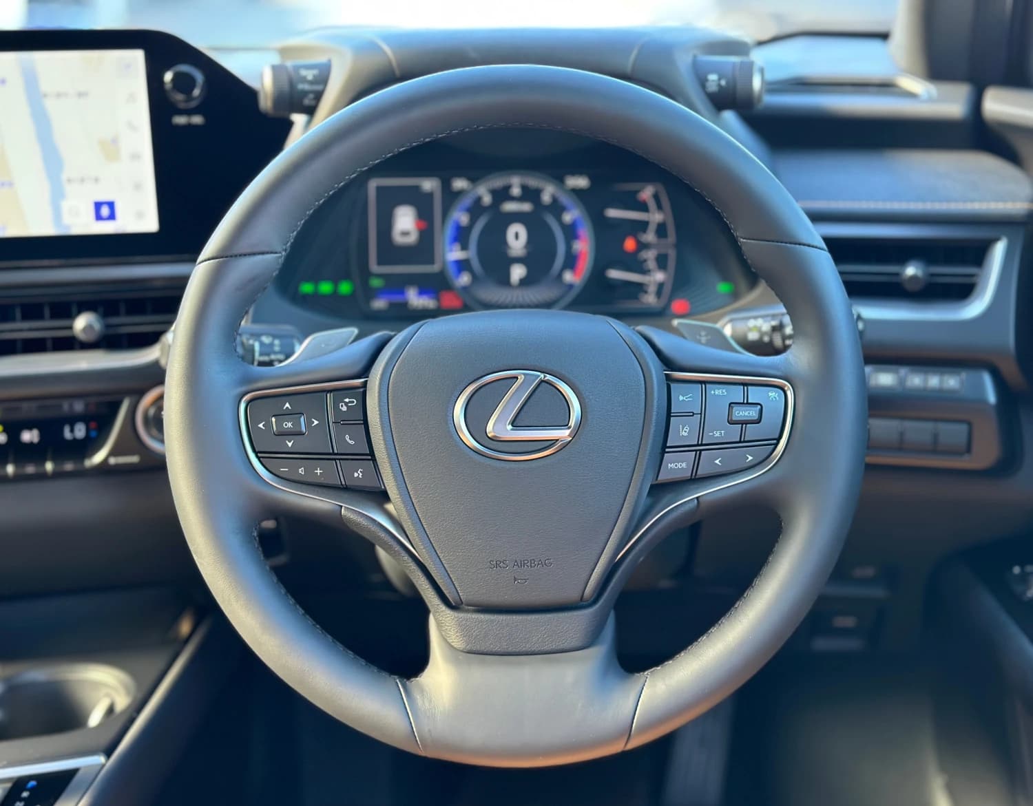 Lexus UX 200 - фото 17