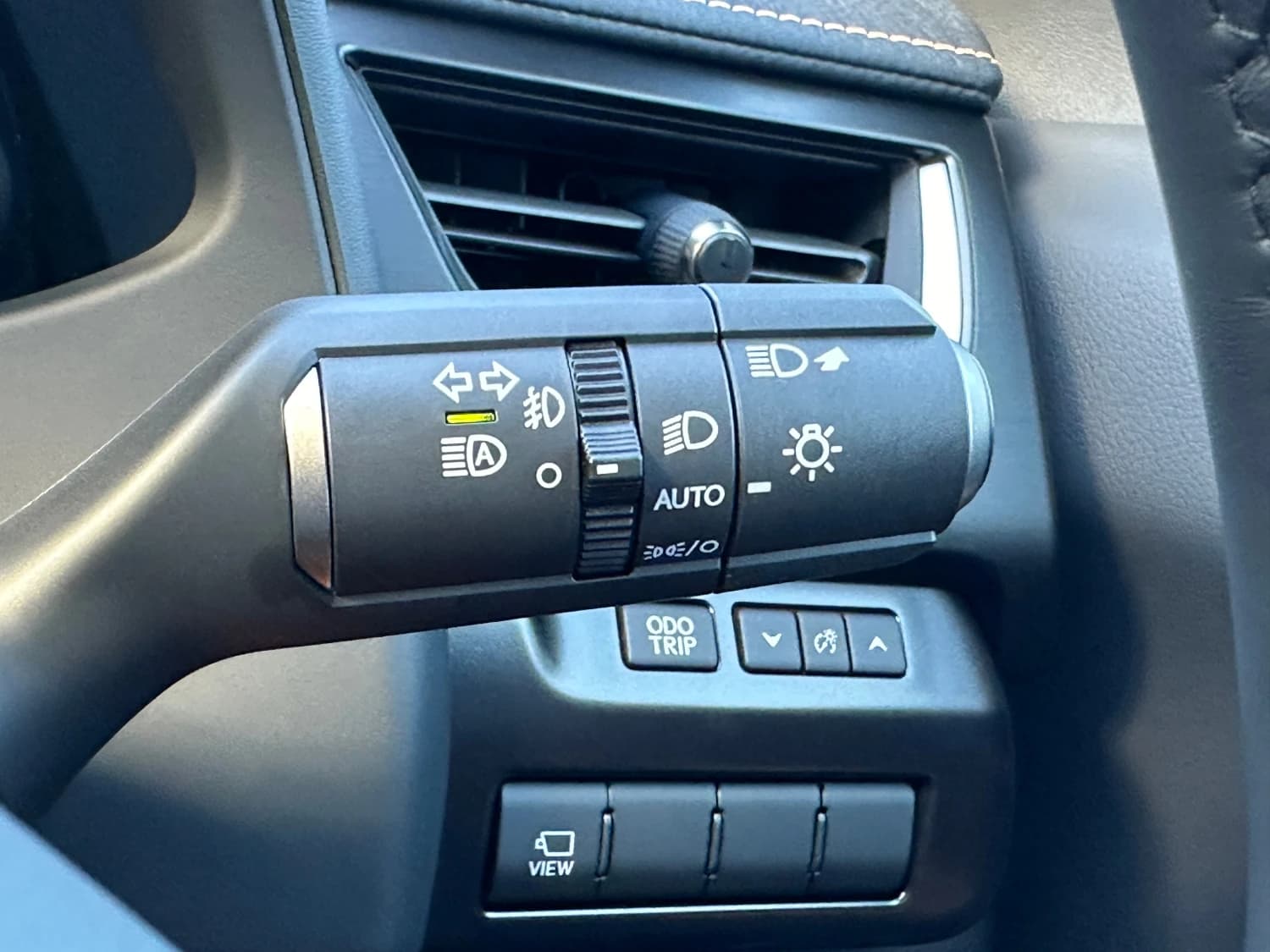 Lexus UX 200 - фото 21