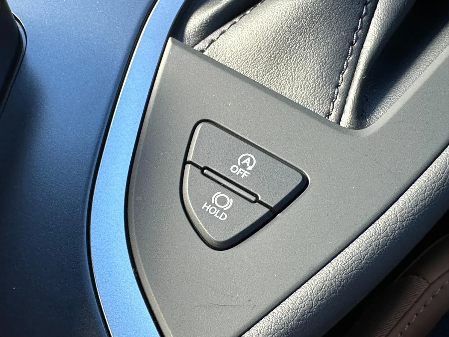 Lexus UX 200 - фото 32