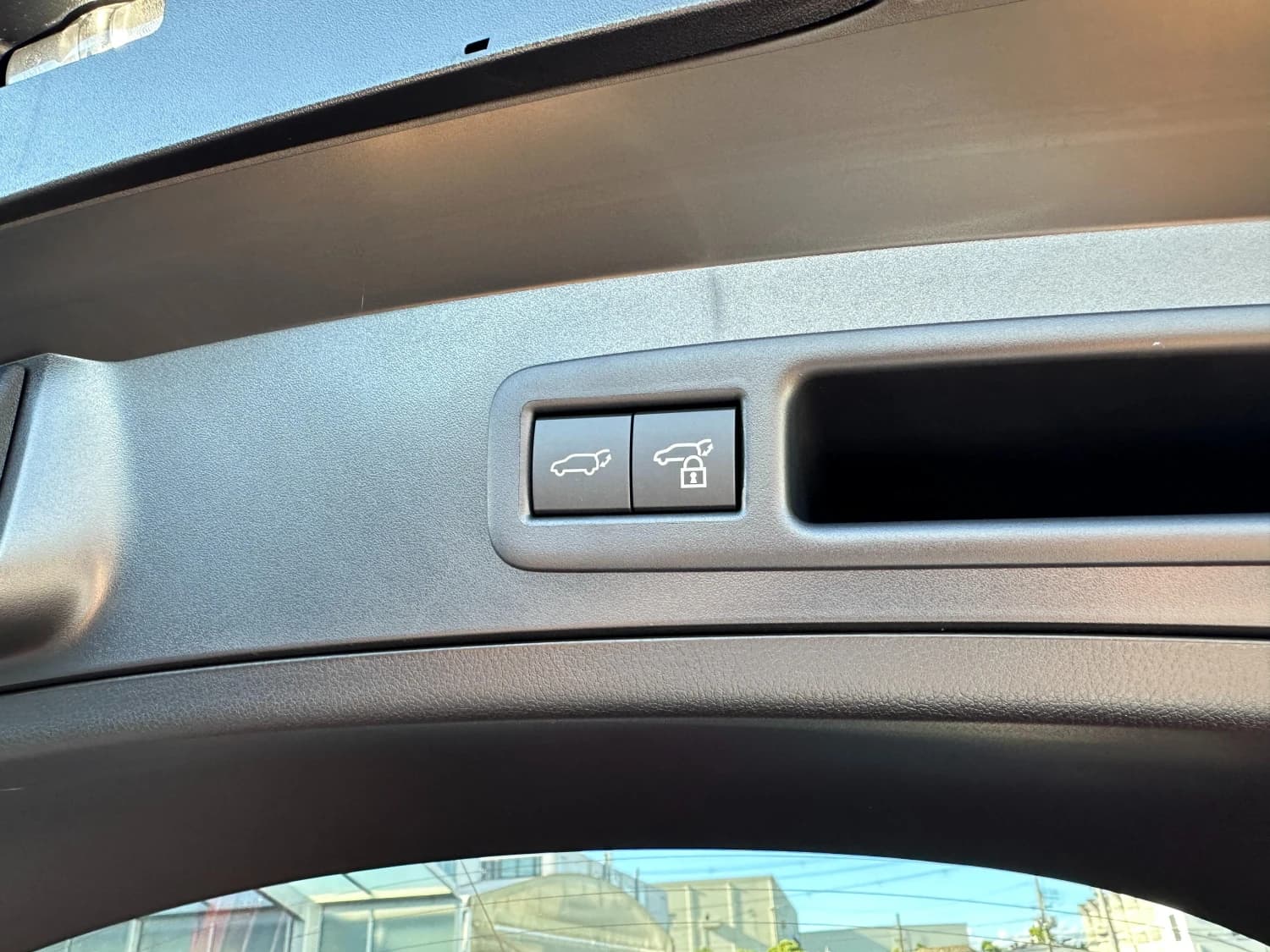 Lexus UX 200 - фото 38