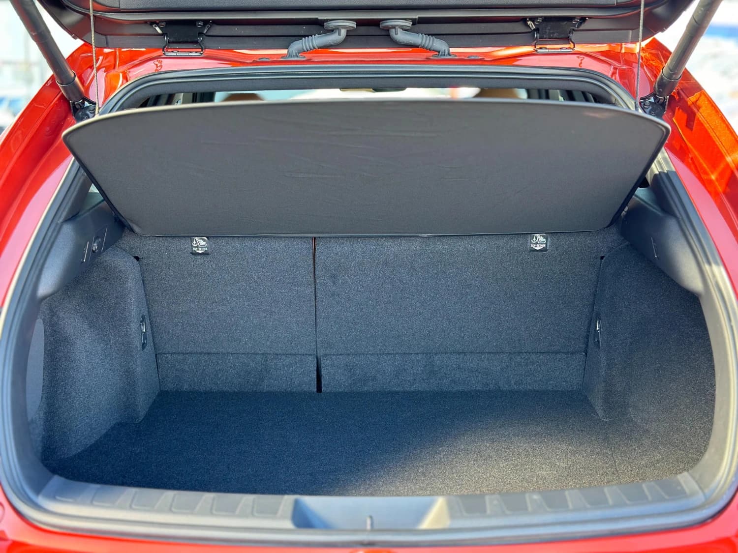 Lexus UX 200 - фото 39