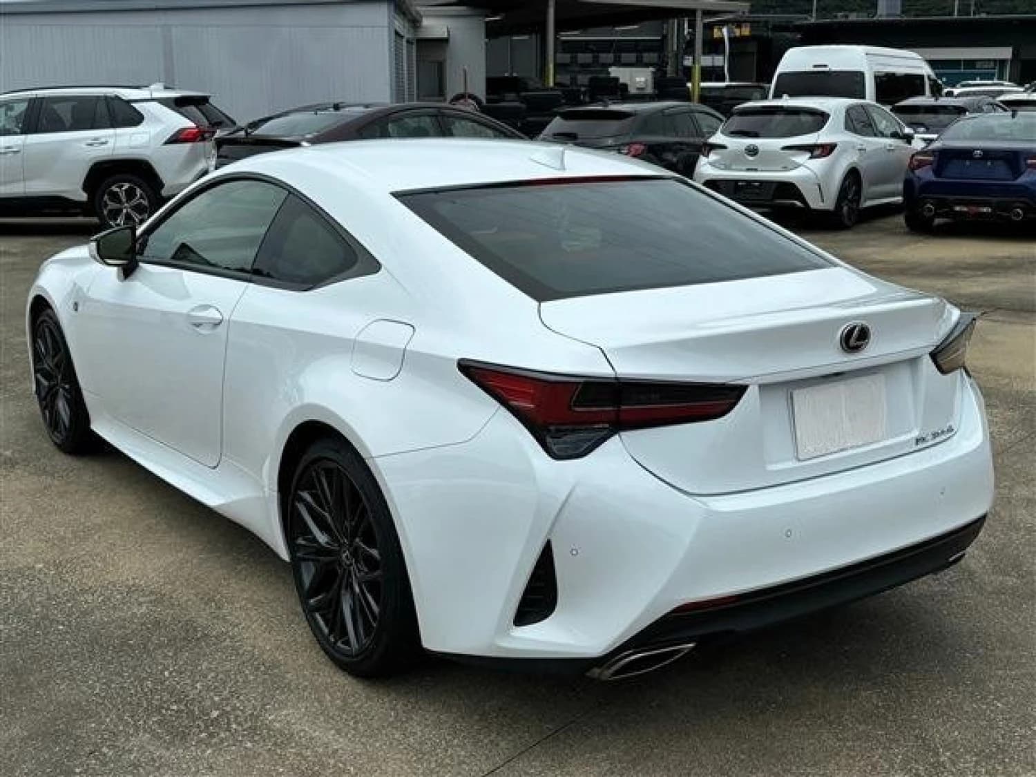 Lexus RC 300h - фото 6