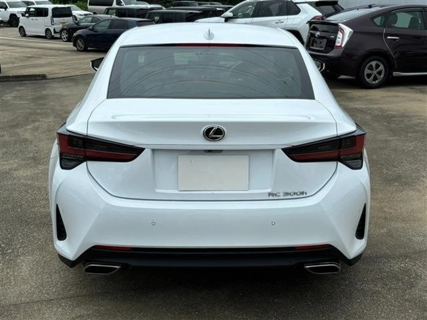 Lexus RC 300h - фото 7