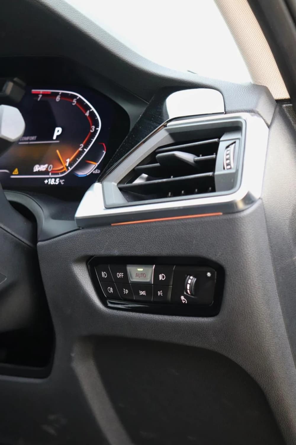 BMW 3 series 318i - фото 14