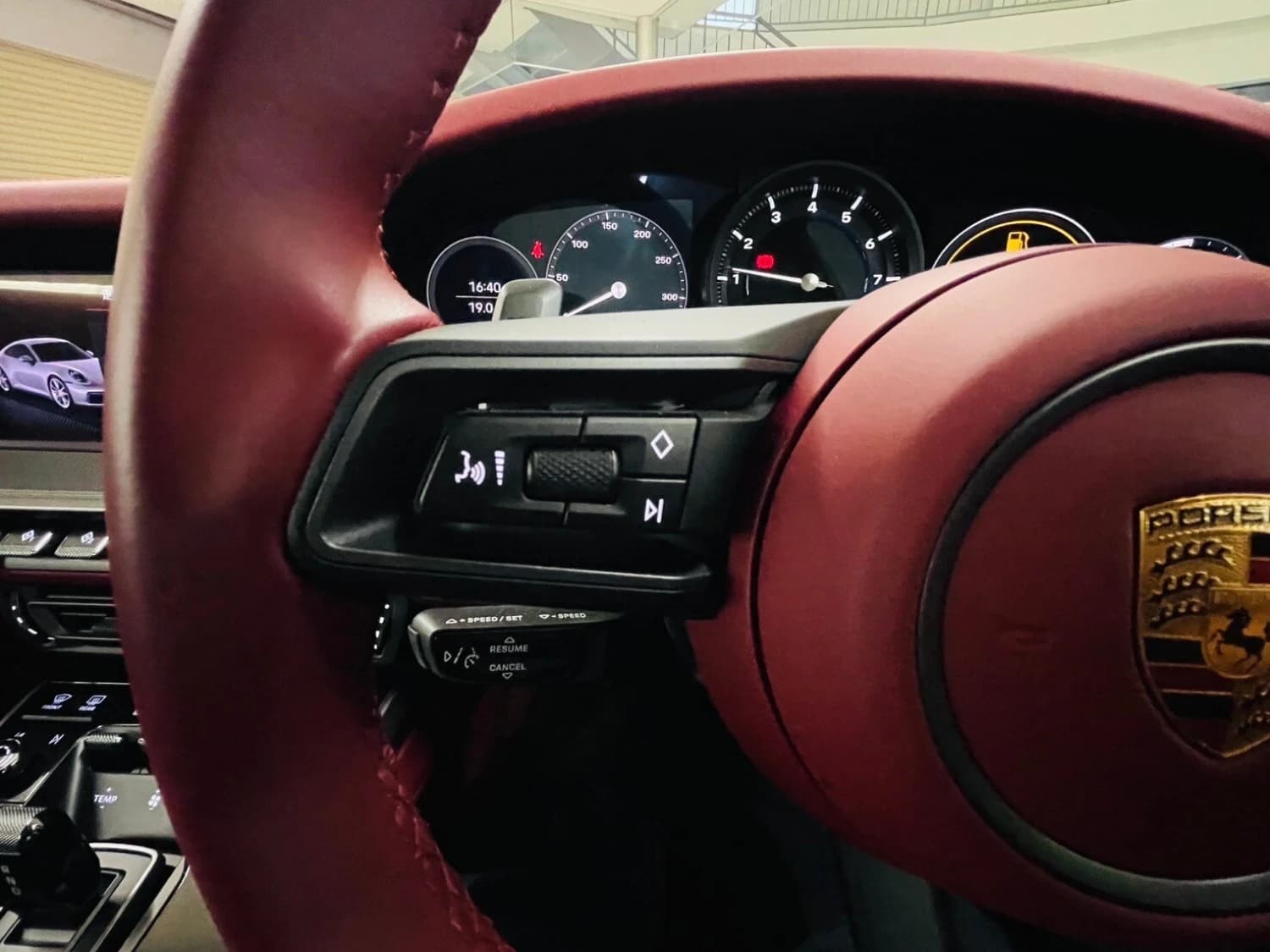 Porsche 911 Carrera T PDK - фото 18