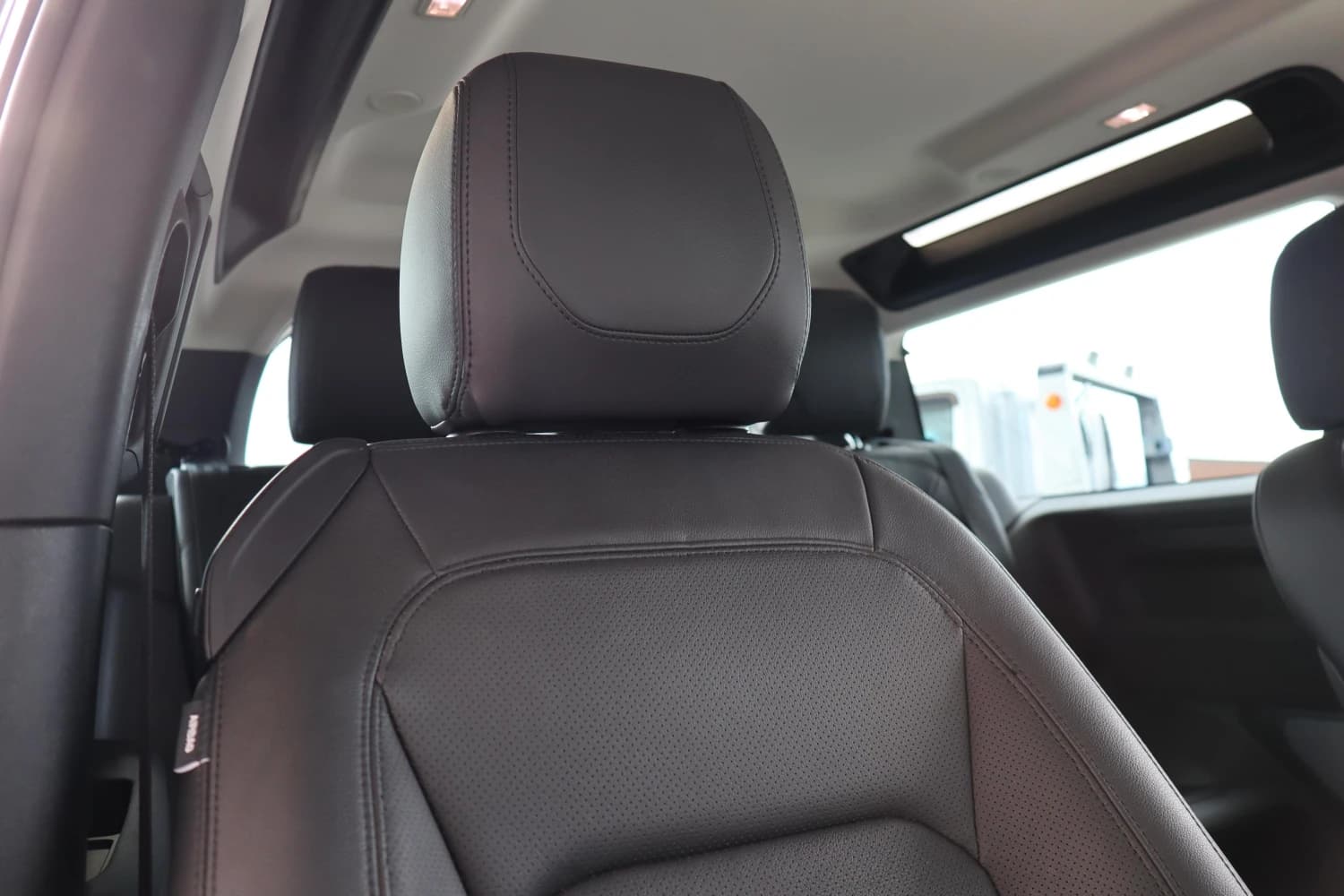 Land Rover Defender - фото 18