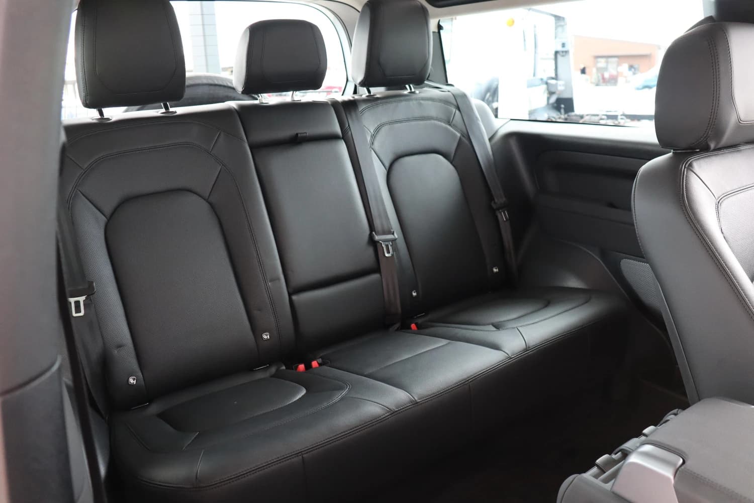 Land Rover Defender - фото 5