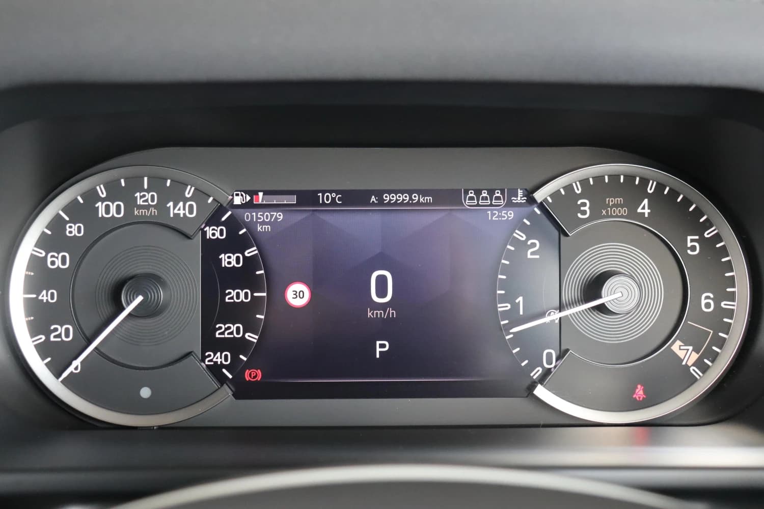 Land Rover Defender - фото 16