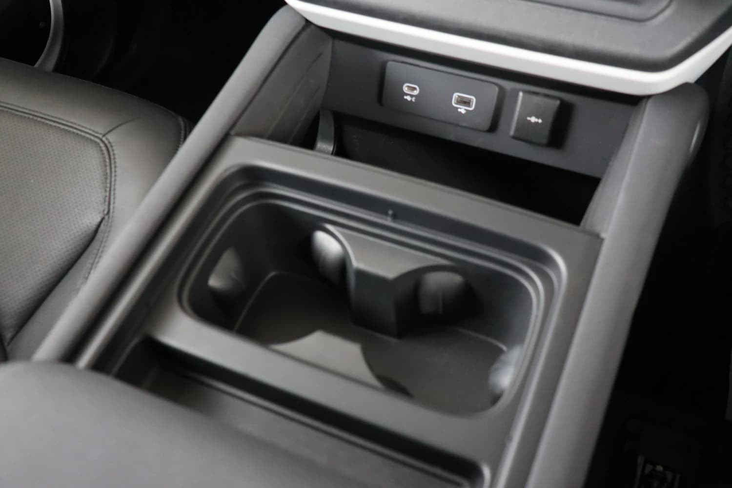 Land Rover Defender - фото 14