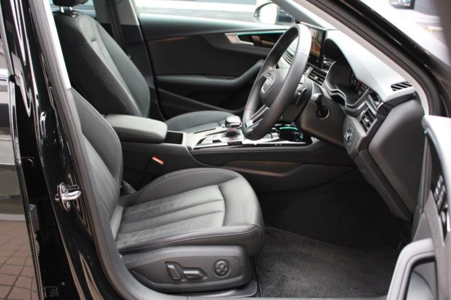 Audi A4 Allroad Quattro - фото 12