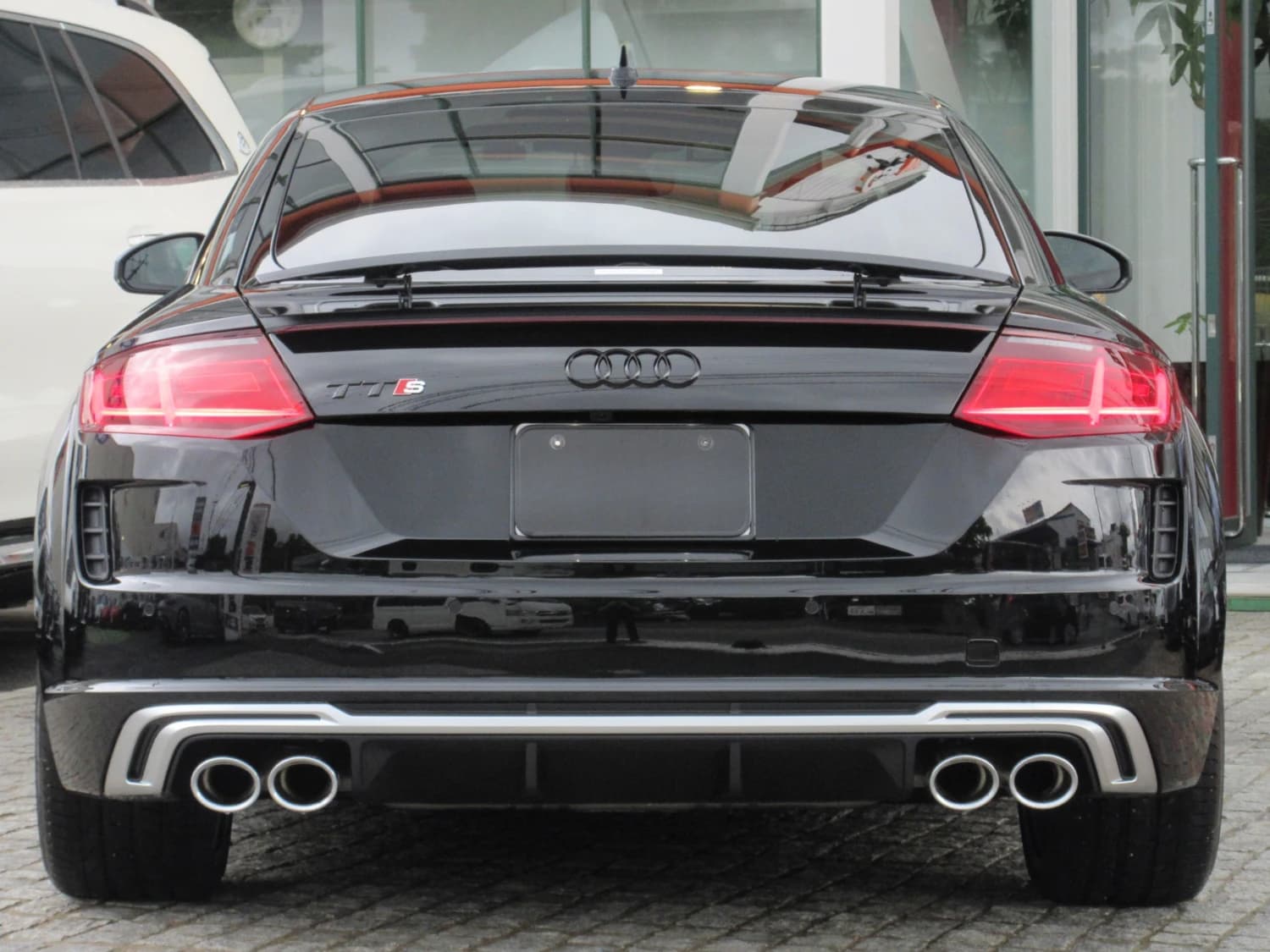 Audi TTS Memorial Edition - фото 8