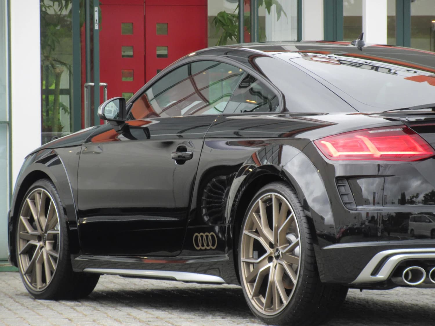 Audi TTS Memorial Edition - фото 32
