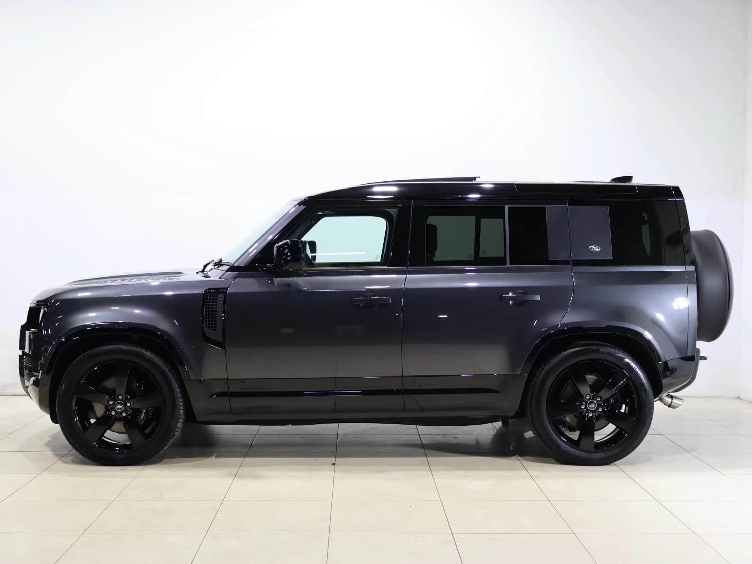 Land Rover Defender V8 P525 - фото 6