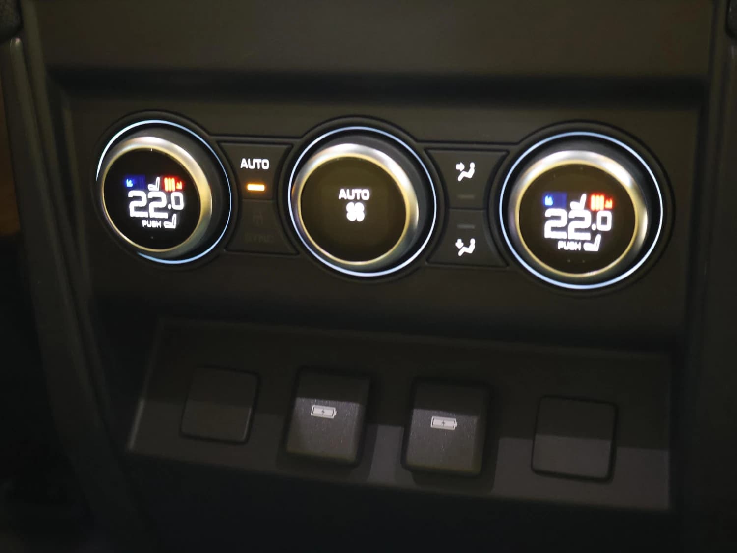 Land Rover Defender V8 P525 - фото 14