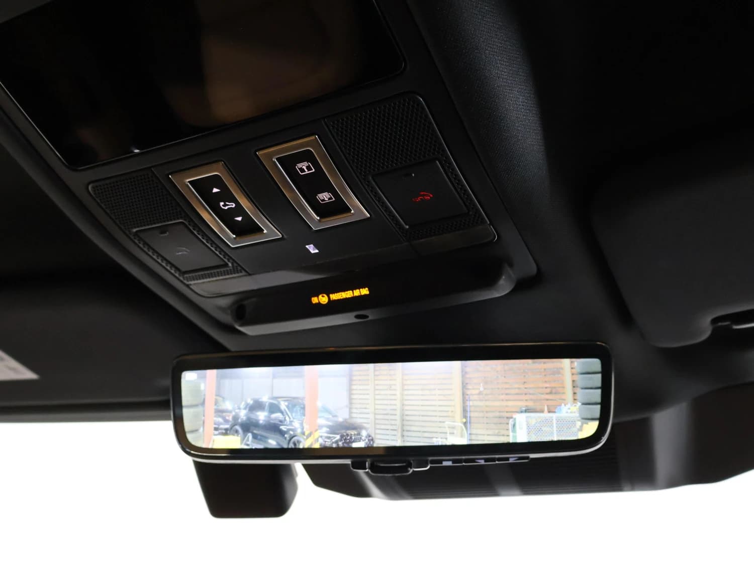 Land Rover Defender V8 P525 - фото 18