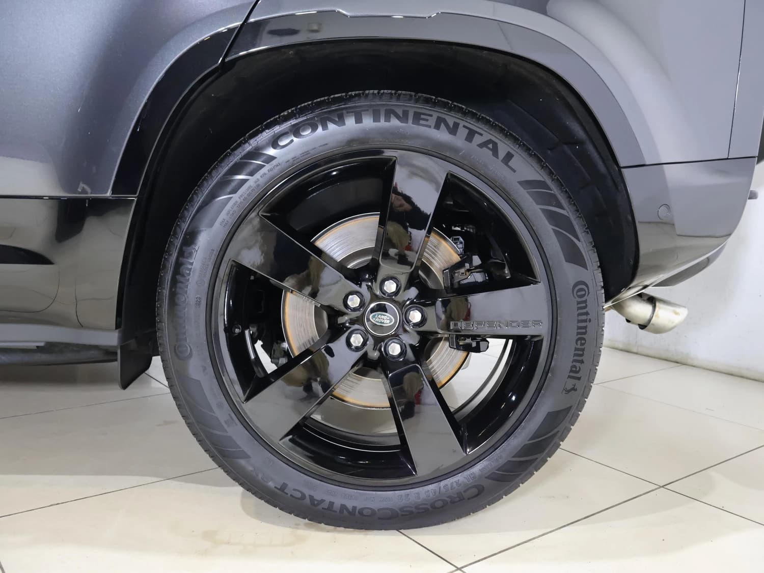 Land Rover Defender V8 P525 - фото 26