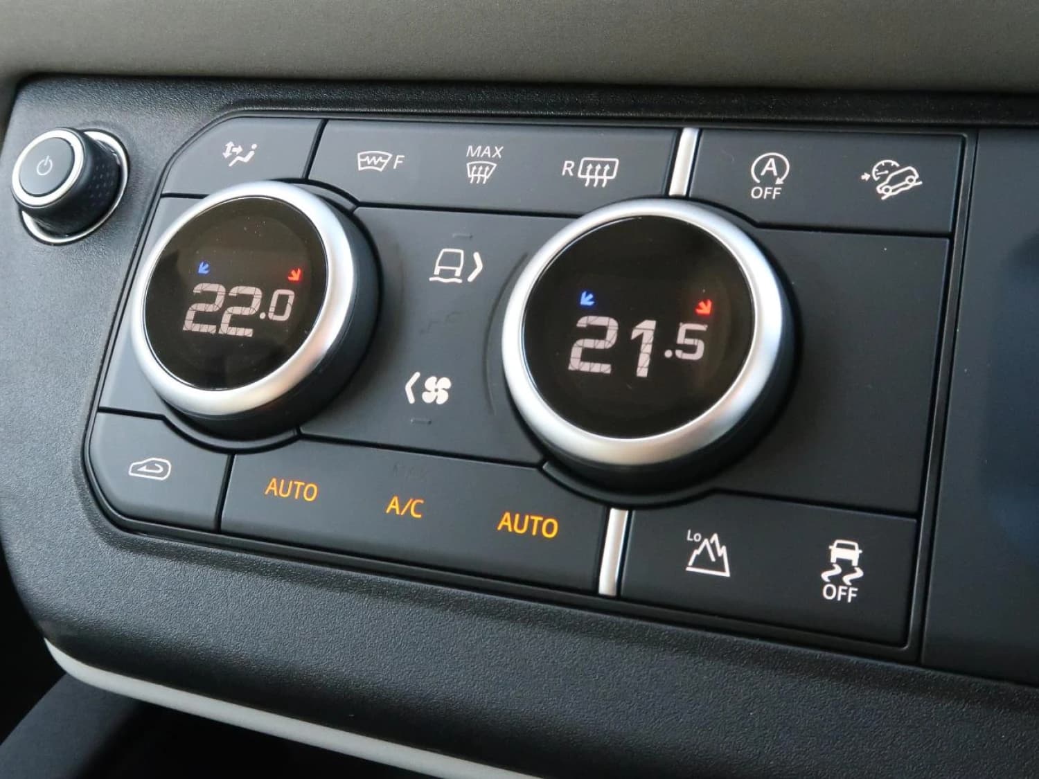 Land Rover Defender D300 Turbo - фото 22