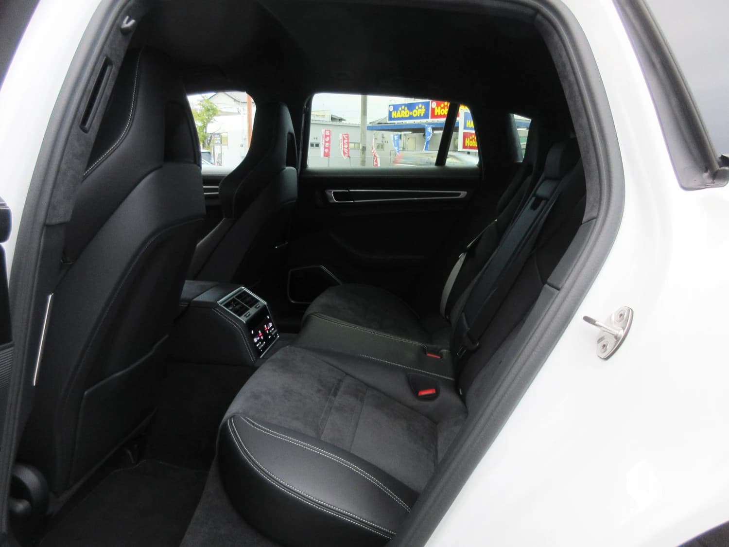 Porsche Panamera Sport Turismo GTS PDK - фото 4