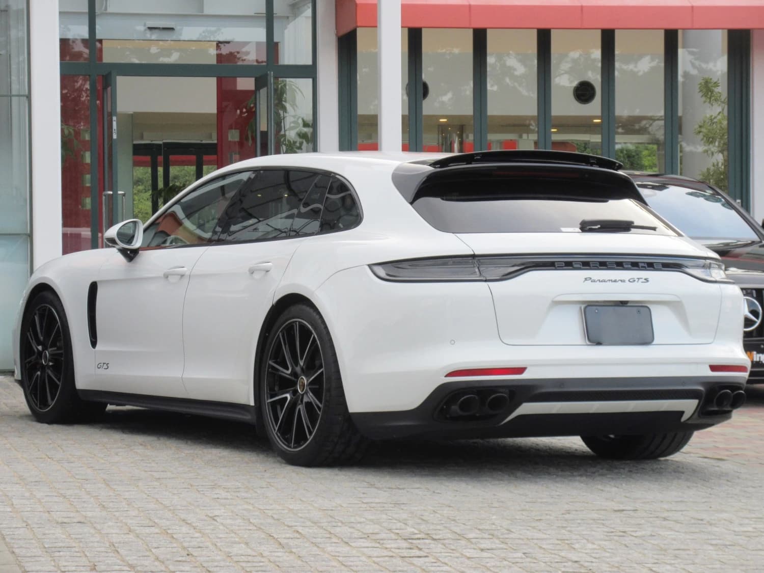 Porsche Panamera Sport Turismo GTS PDK - фото 9