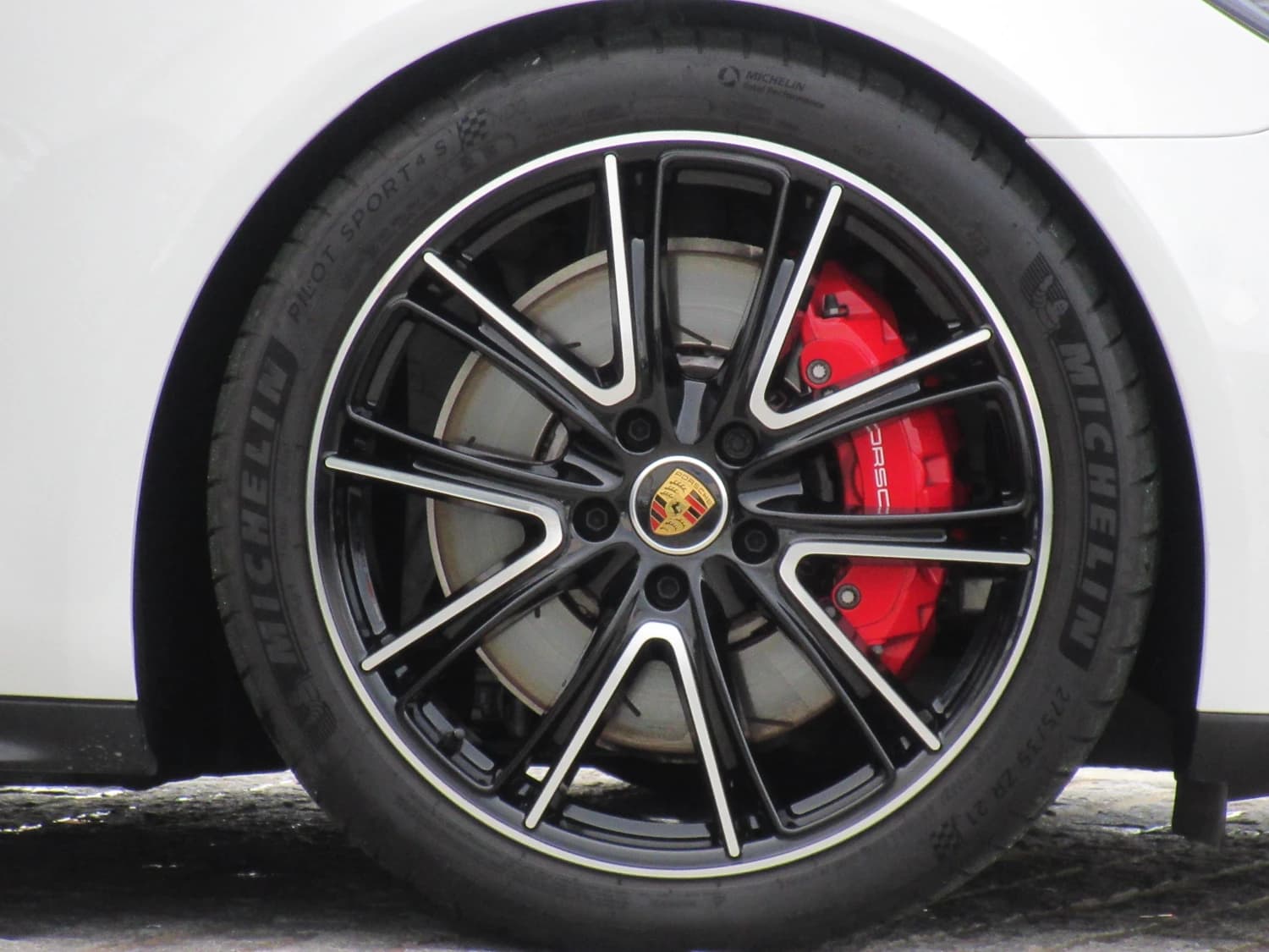 Porsche Panamera Sport Turismo GTS PDK - фото 28