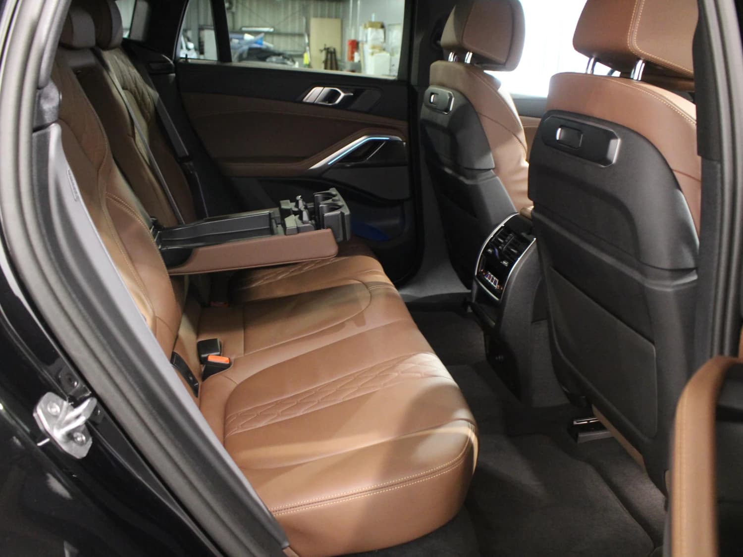 BMW X6 M60i xDrive - фото 4