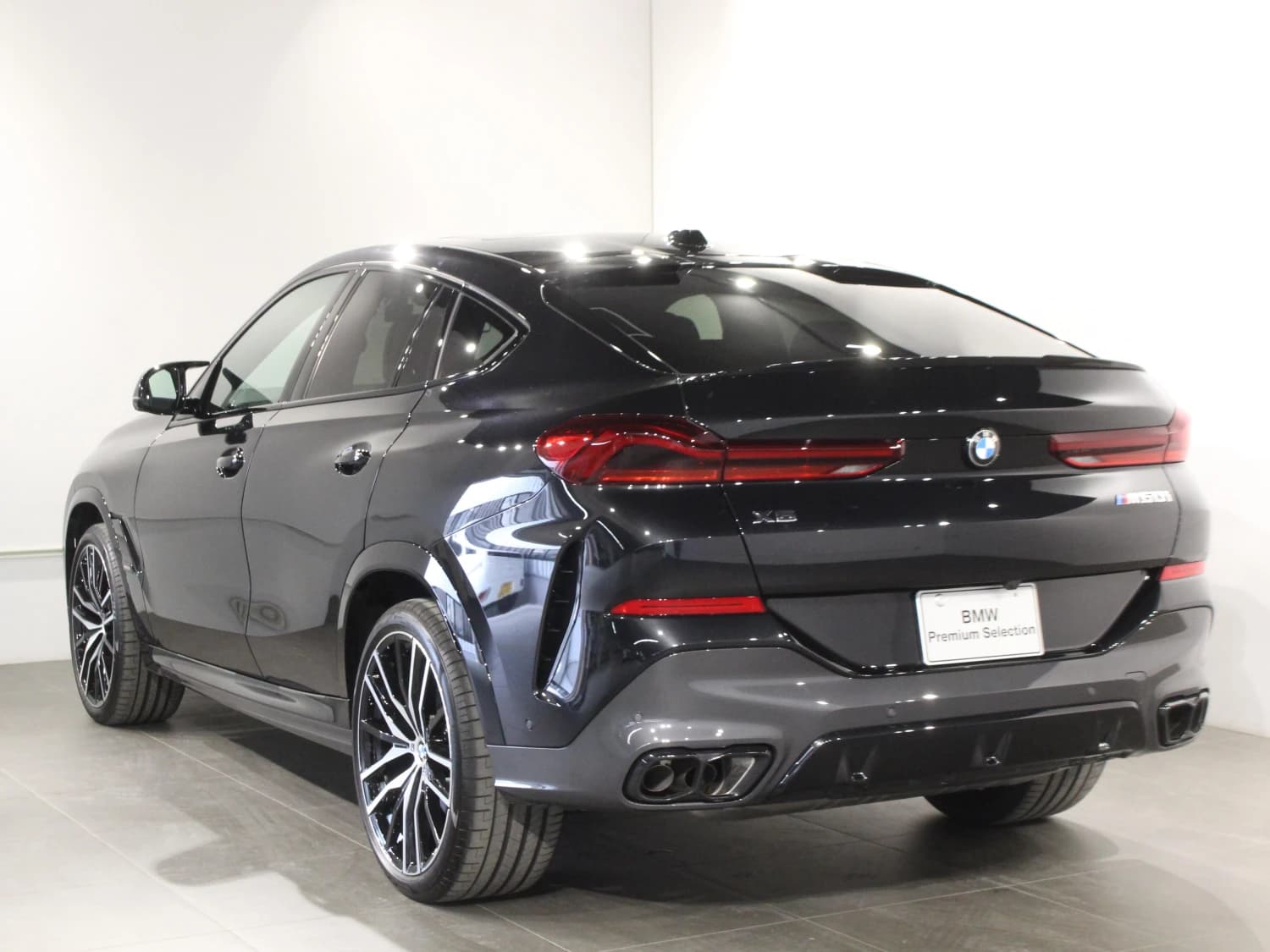 BMW X6 M60i xDrive - фото 8