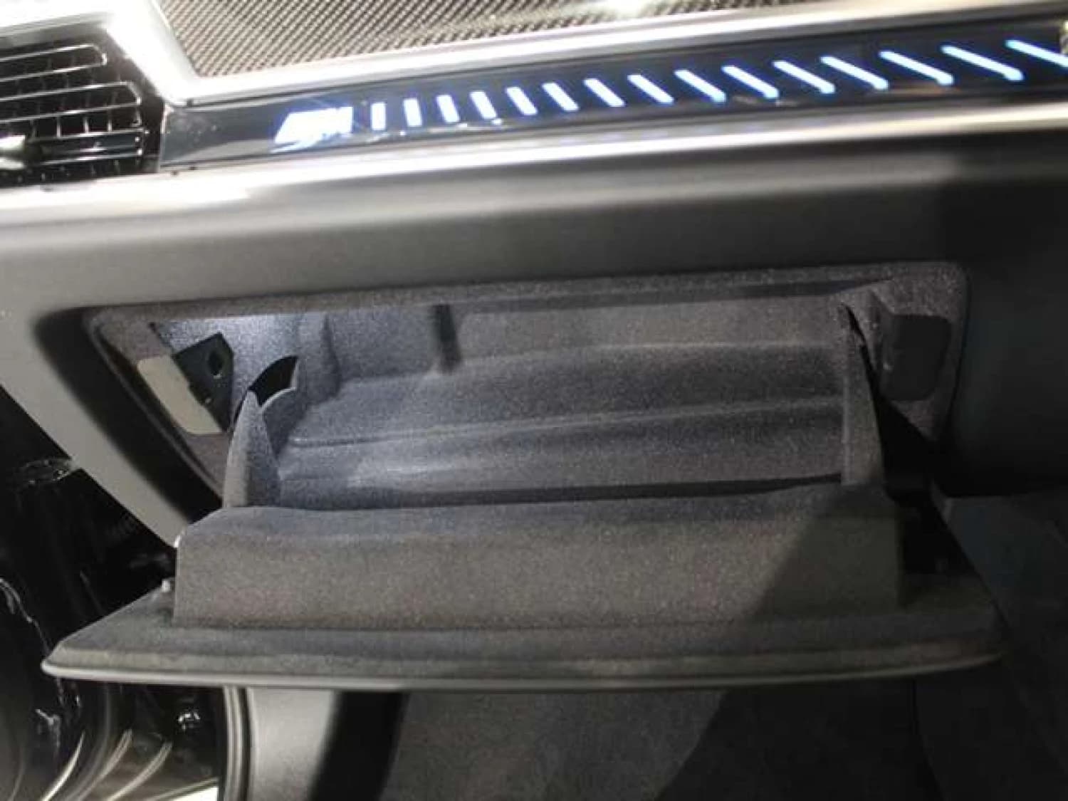 BMW X6 M60i xDrive - фото 37