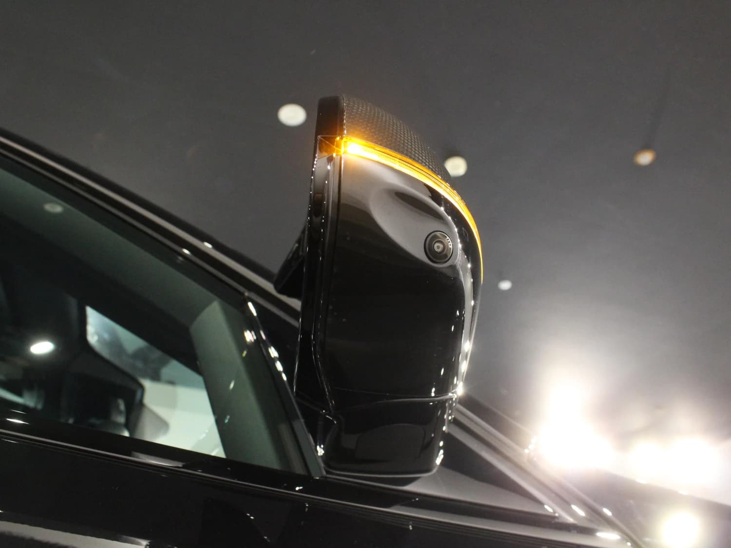 BMW X6 M60i xDrive - фото 49