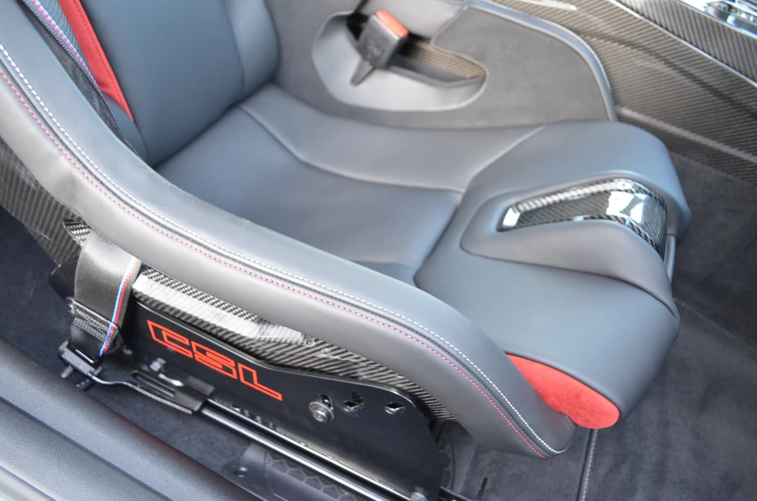 BMW M4 Limited Edition - фото 12