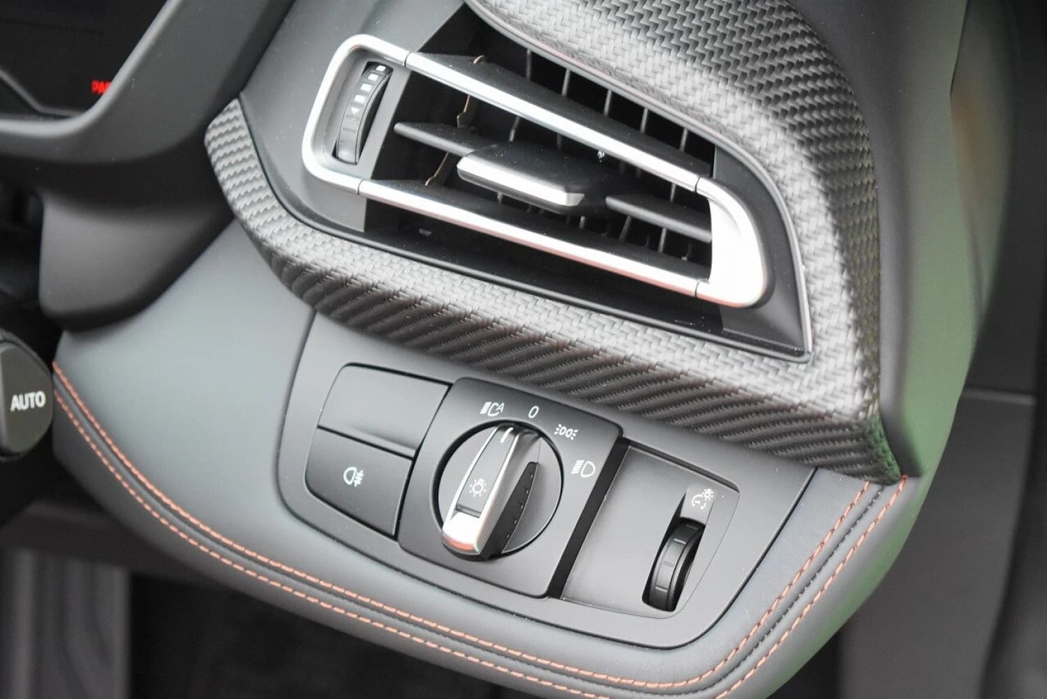 BMW i8 Roadster - фото 18