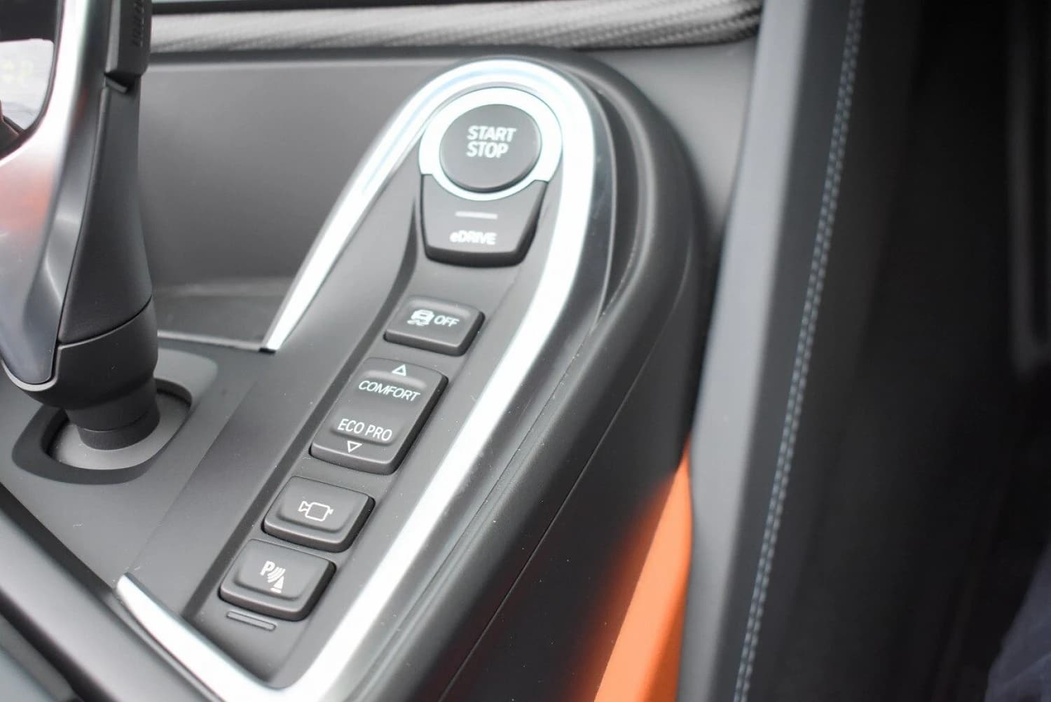 BMW i8 Roadster - фото 19