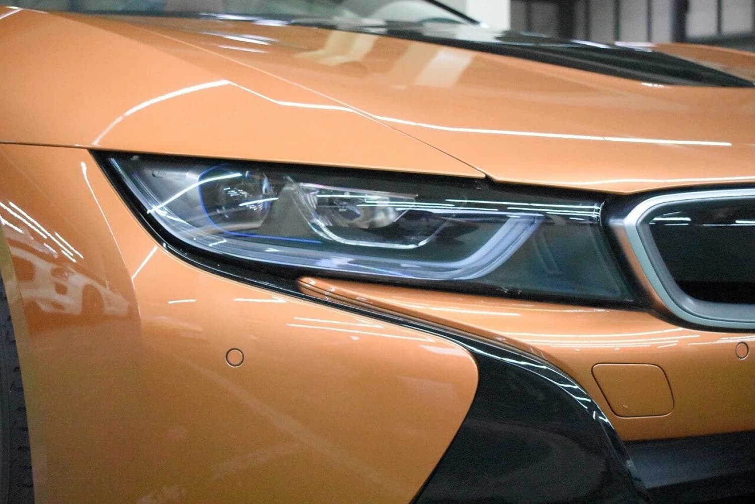 BMW i8 Roadster - фото 26