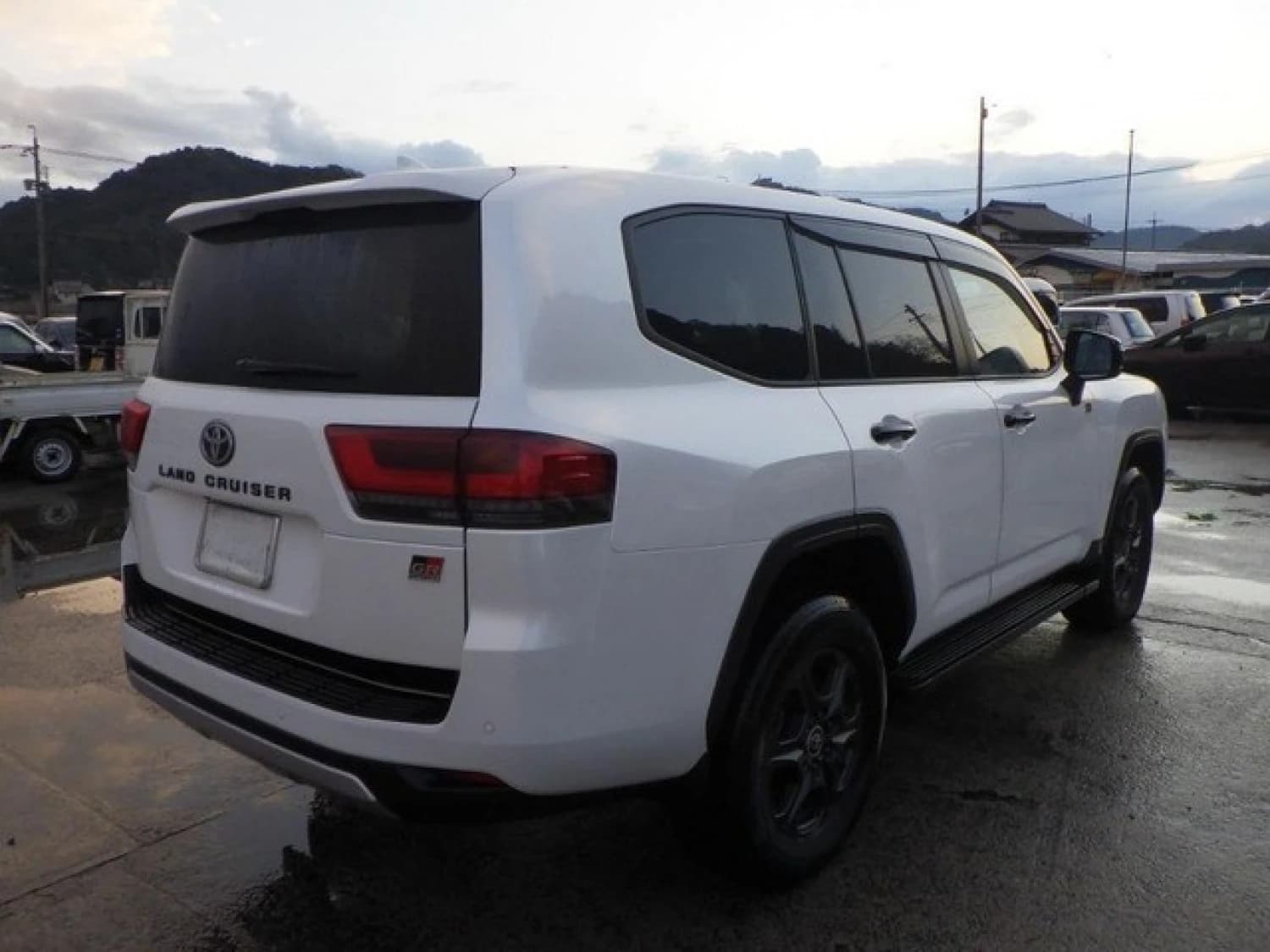 Toyota Land Cruiser 300 GR Sports - фото 5