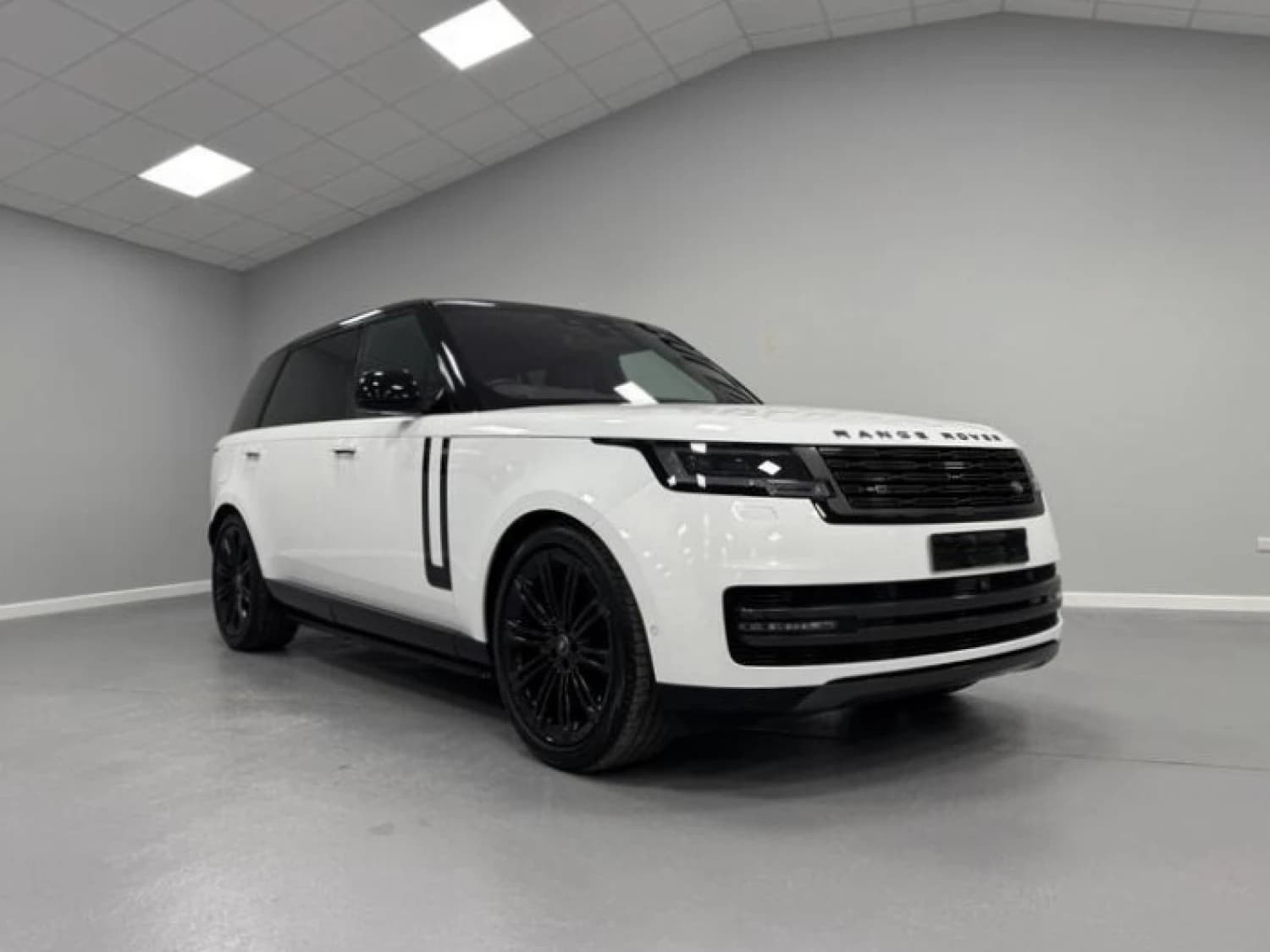 Land Rover Range Rover P400 MHEV Autobiography Long Wheelbase