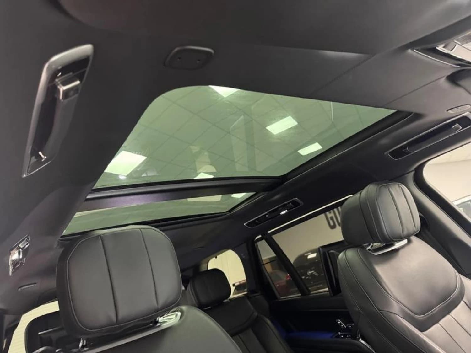 Land Rover Range Rover P400 MHEV Autobiography Long Wheelbase - фото 3