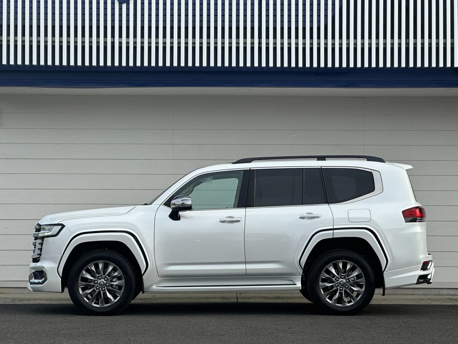 Toyota Land Cruiser 300 3.4 ZX Modellista - фото 4