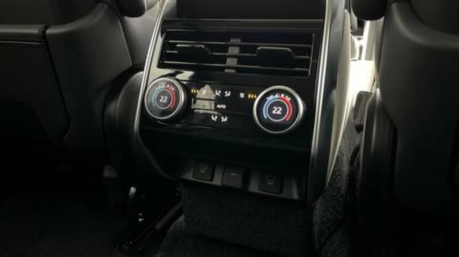 Land Rover Range Rover P400 Autobiography Long Wheelbase - фото 12