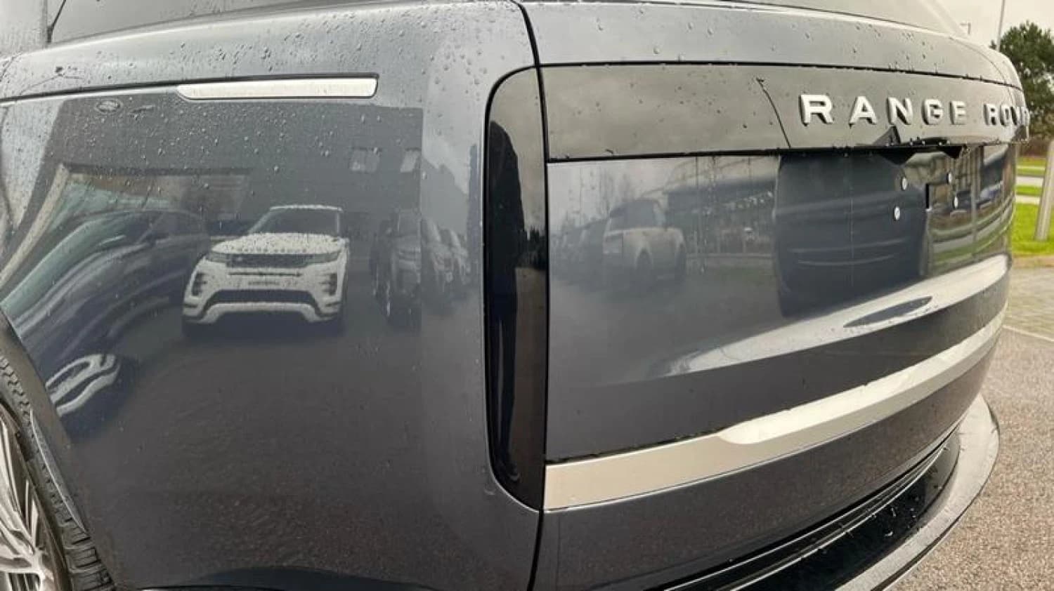 Land Rover Range Rover P400 Autobiography Long Wheelbase - фото 14