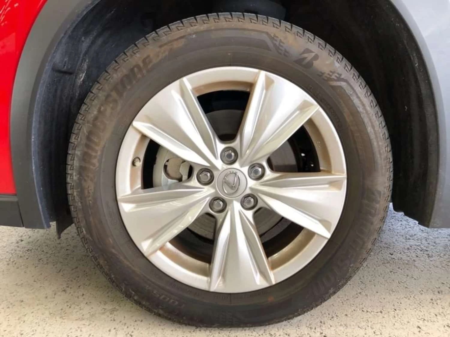 Lexus UX - фото 9