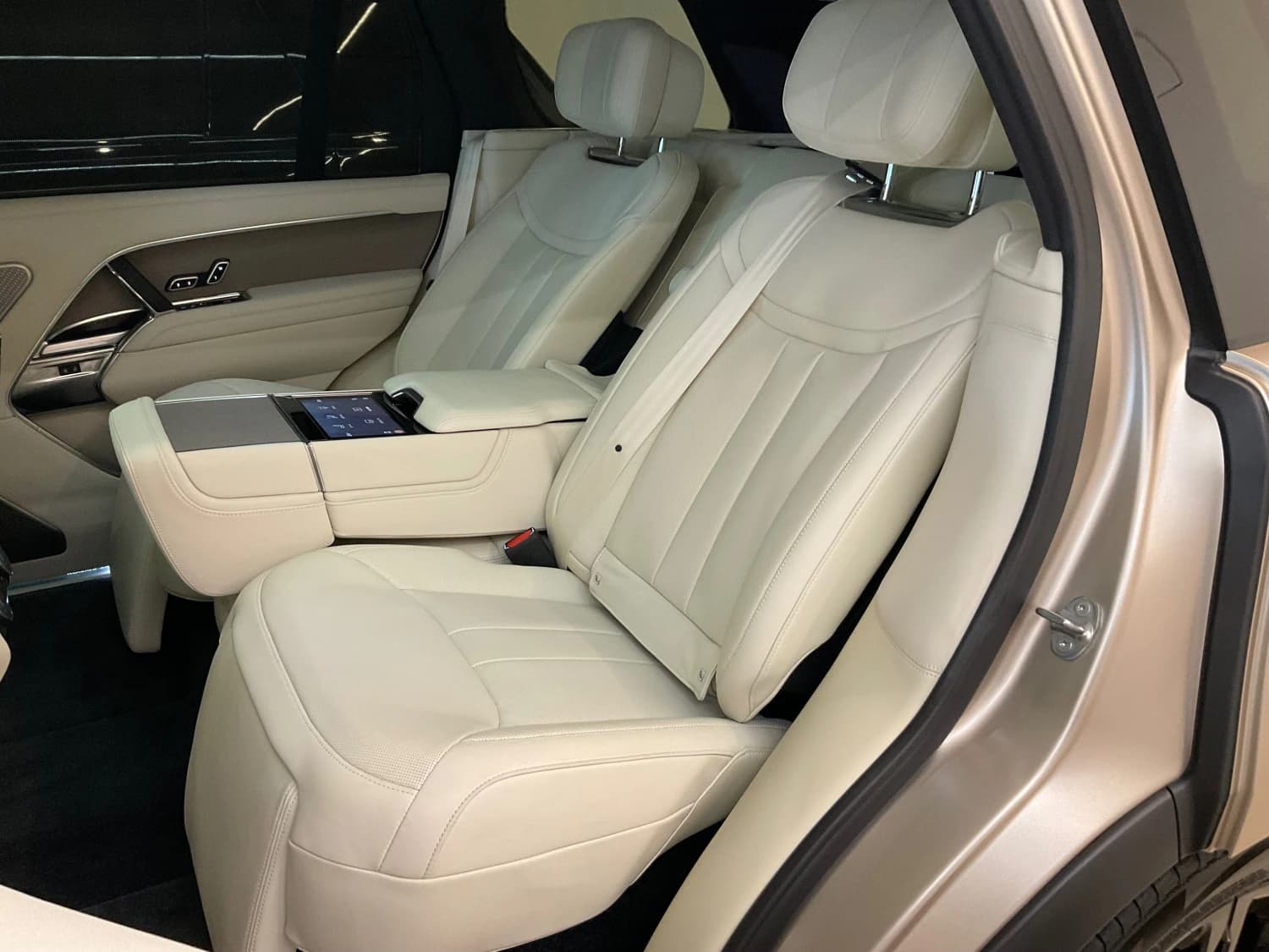 Land Rover Range Rover First Edition P530 Long Wheelbase - фото 17